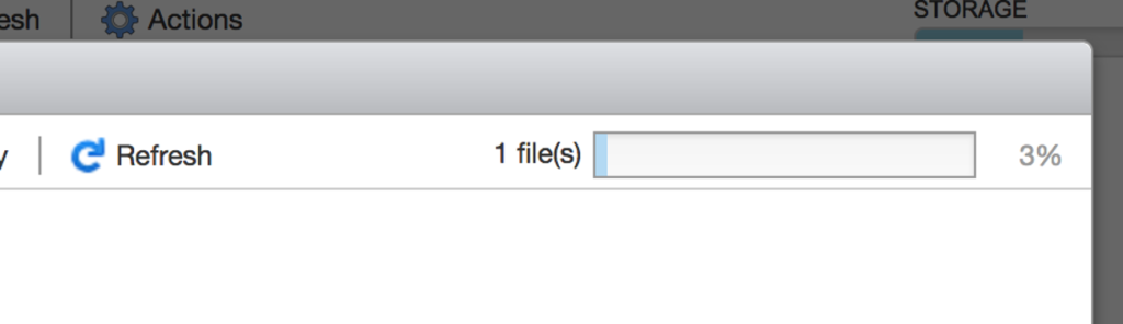 Figure 12 : Cliquer sur "Upload" et sélectionner l'ISO Debian téléchargée précédemment.